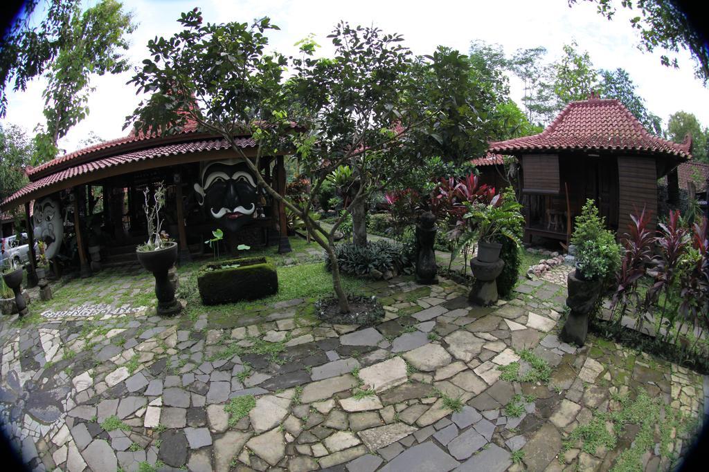 Omah Garengpoeng Guest House Magelang Habitación foto